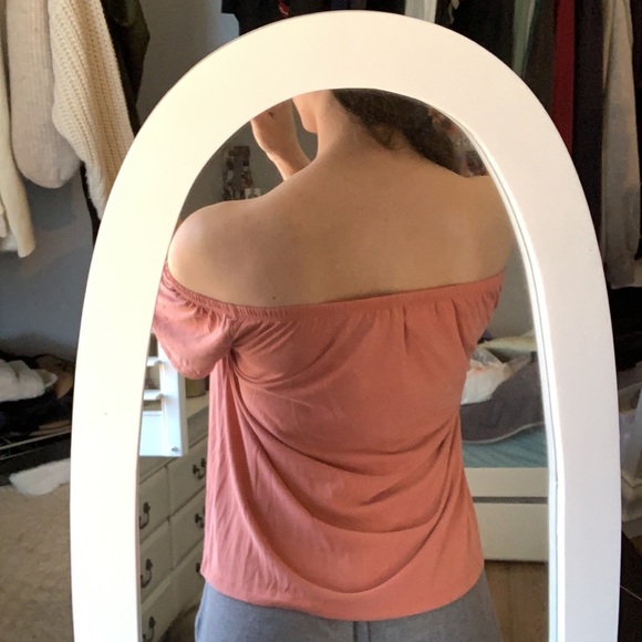Old navy off the shoulder top - Picture 3 of 4